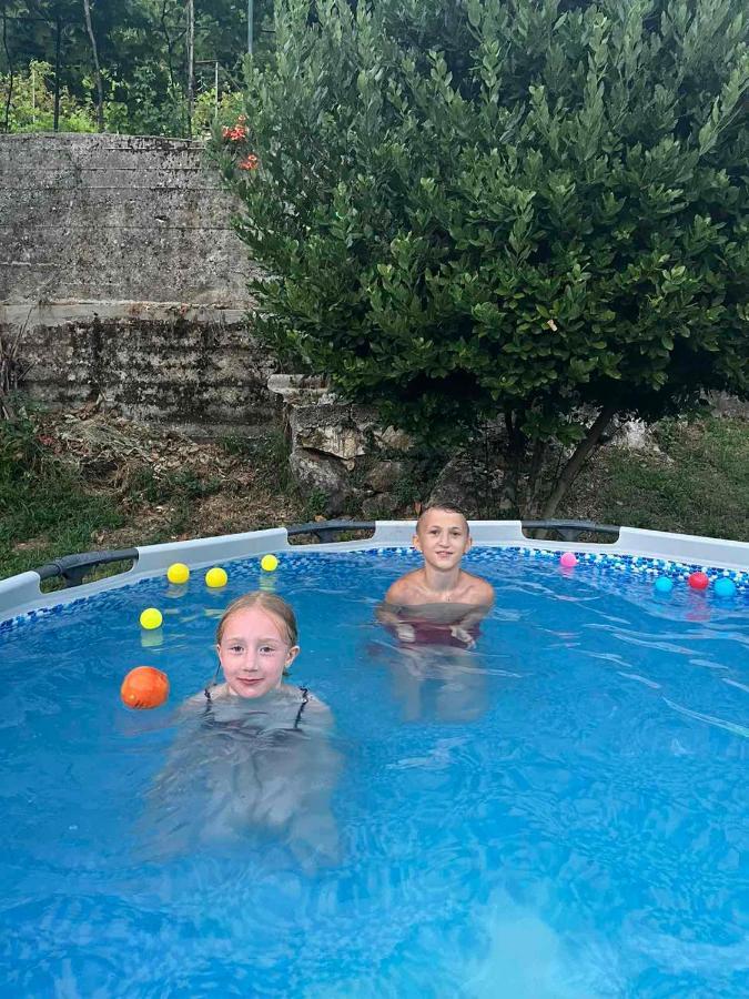 Auto Camp Radoman Hotel Virpazar Eksteriør billede